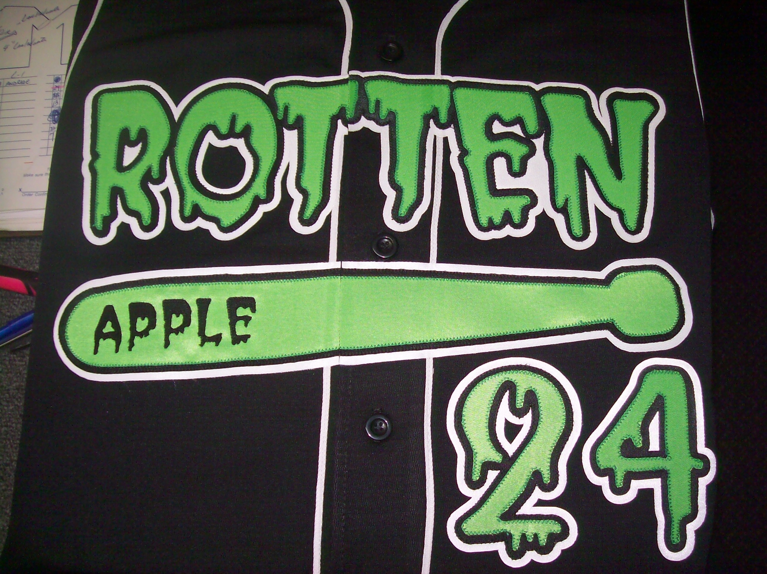Rotten_Apple